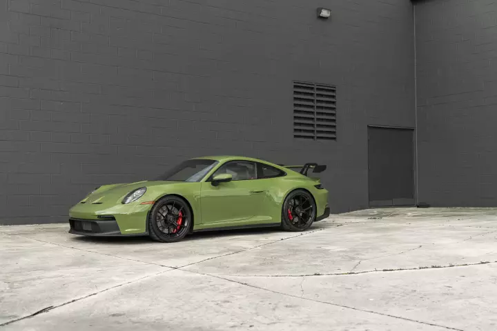 Porsche 911 GT3 (992.1) painted in Olive Green