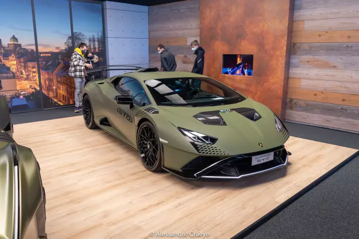 Lamborghini Huracán STO (LP640-2) painted in Verde Turbine and Nero Noctis