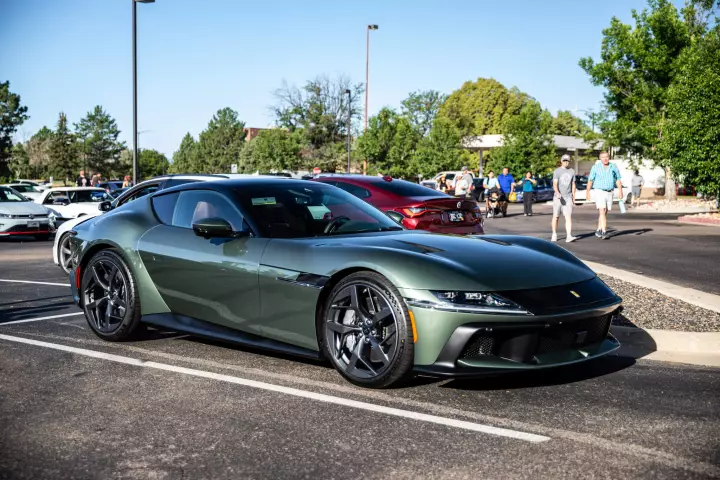 Ferrari 12Cilindri painted in Verde Toscana and Nero DS