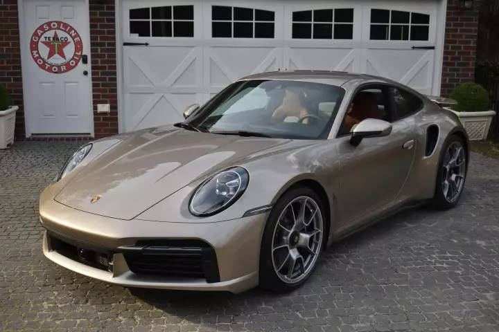 Porsche 911 Turbo S (992.1) painted in Palladium Metallic