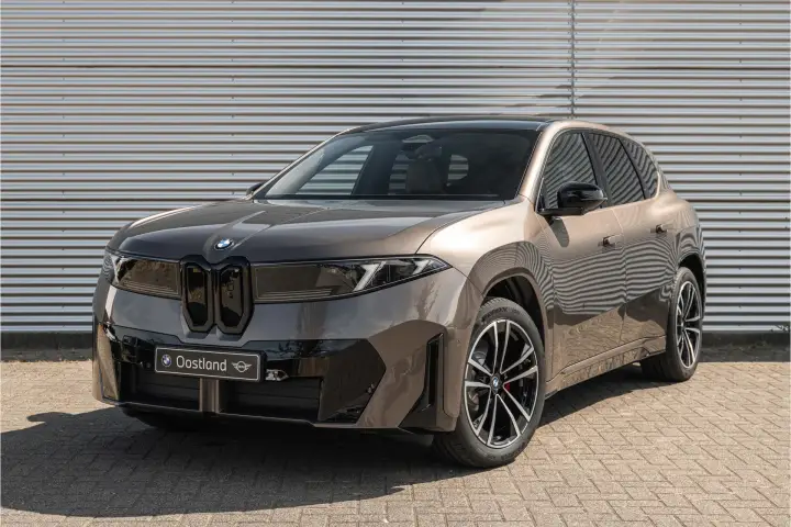 BMW iX3 (NA5) painted in Sepang Bronze