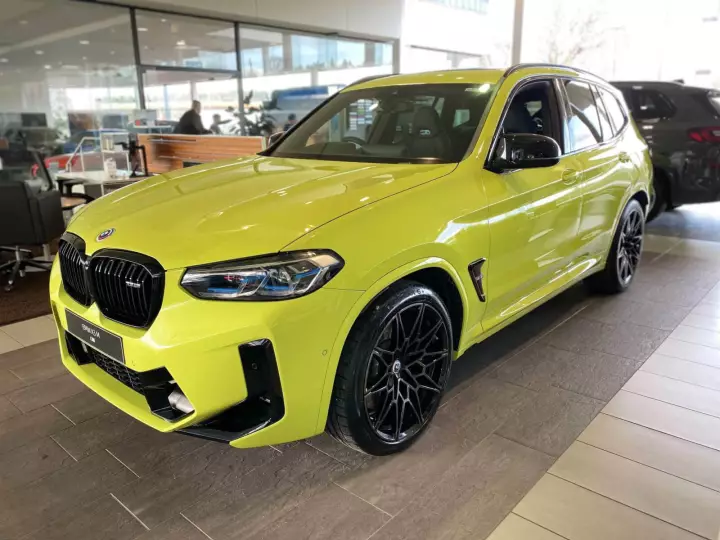 BMW X3 M (F97) painted in Sao Paulo Yellow