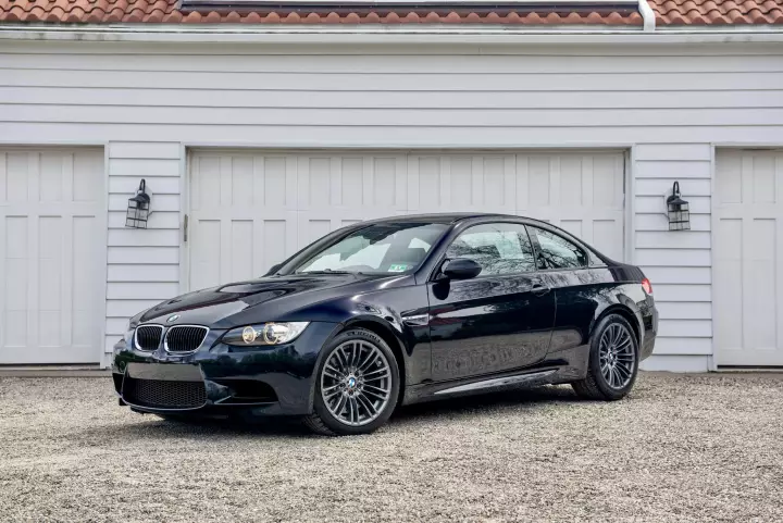 BMW M3 Coupé (E92) painted in Jerez Black