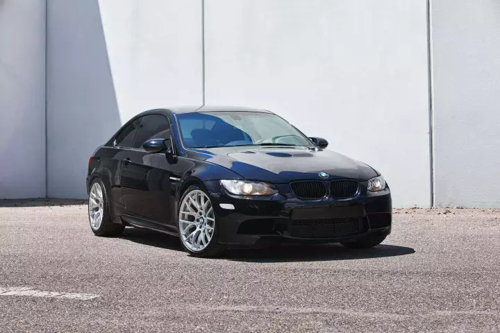 BMW M3 Coupé (E92) painted in Jet Black