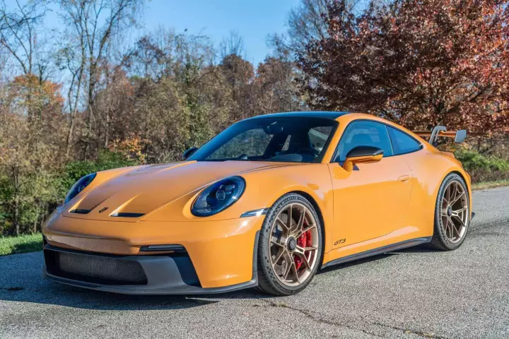 Porsche 911 GT3 (992.1) painted in Bahama Yellow