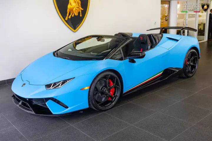 Lamborghini Huracán Performante Spyder (LP640-4) painted in Blu Seiler