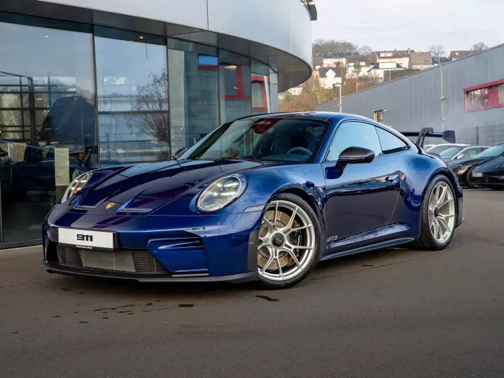 Porsche 911 GT3 (992.2) painted in Gentian Blue Metallic