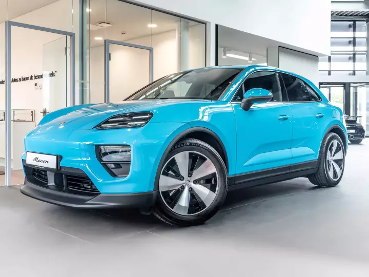 Porsche Macan Electric painted in Miami Blue