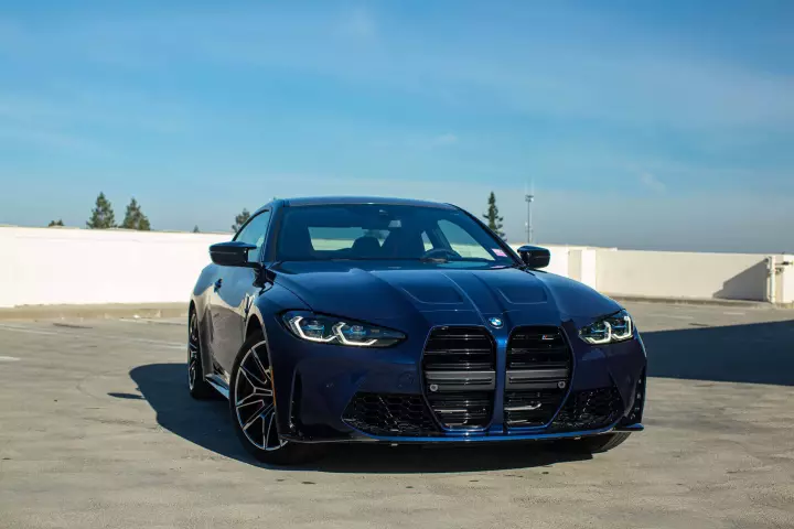 BMW M4 (G82) painted in Centennial Blue