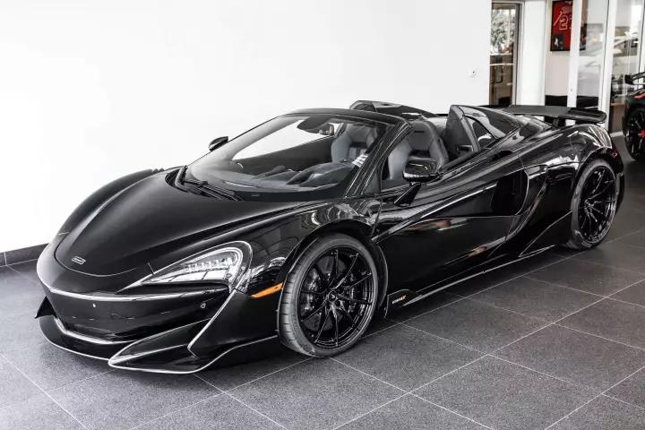 McLaren 600LT Spider painted in Pure Black