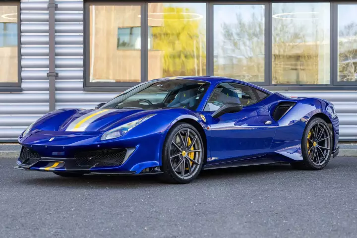Ferrari 488 Pista painted in Blu Elettrico