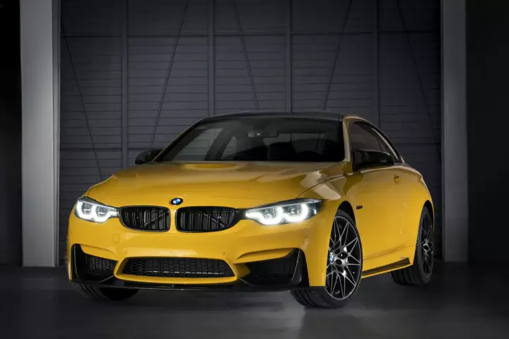 BMW M4 (F82) painted in Speed Yellow