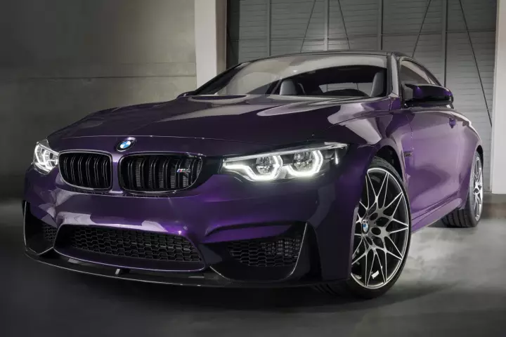 BMW M4 (F82) painted in Twilight Purple