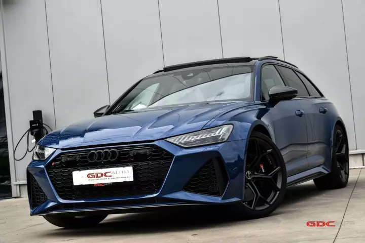 Audi RS6 Avant (C8) painted in Ascari Blue
