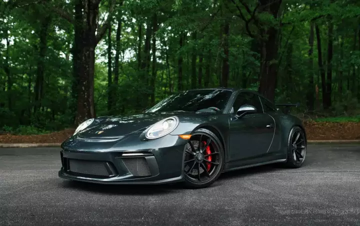 Porsche 911 GT3 (991.2) painted in Carbon Steel Grey