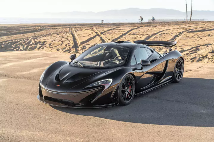 McLaren P1 painted in Fire Black