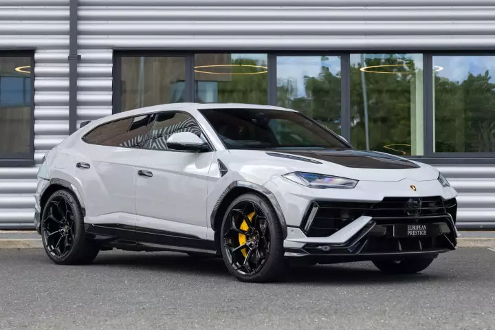 Lamborghini Urus Performante painted in Grigio Hati