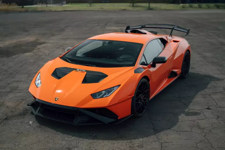 Lamborghini Huracán STO (LP640-2) painted in Arancio and Nero Noctis
