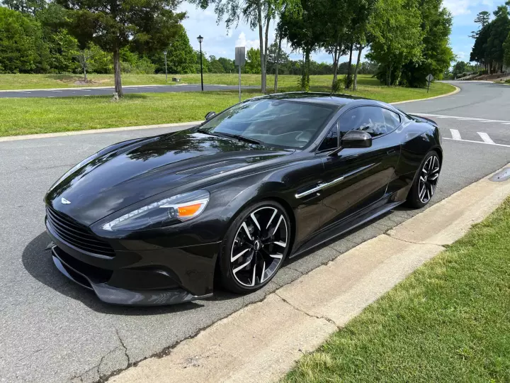 Aston Martin Vanquish (Gen 2) painted in Ceramic Grey