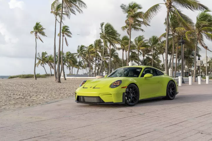 Porsche 911 GT3 Touring (992.2) painted in Light Green