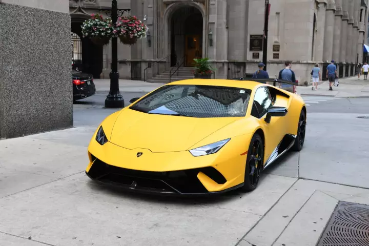 Lamborghini Huracán Performante (LP640-4) painted in Giallo Horus