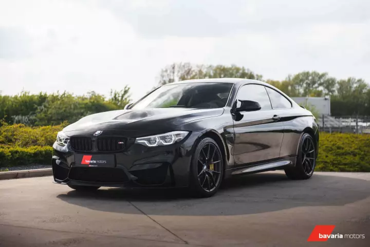 BMW M4 CS (F82) painted in Sapphire Black