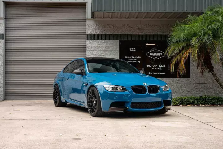 BMW M3 Coupé (E92) painted in Laguna Seca Blue