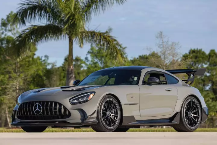 Mercedes-AMG GT Black Series painted in Arabian Grey