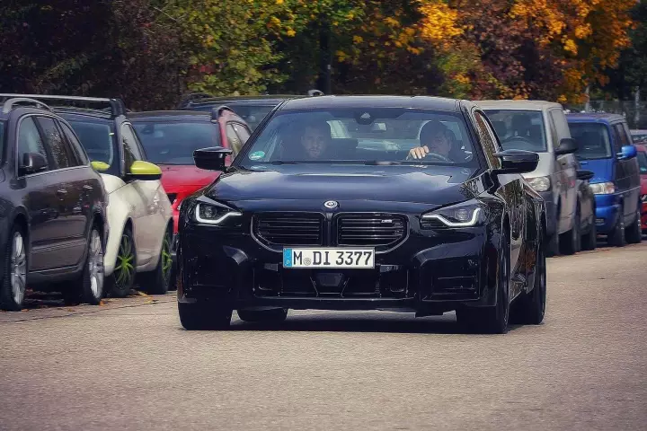 BMW M2 (G87) painted in Sapphire Black