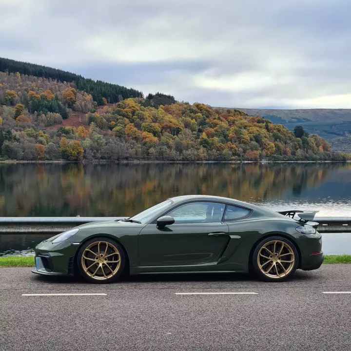 Porsche 718 Cayman GT4 (982) painted in Nato Olive