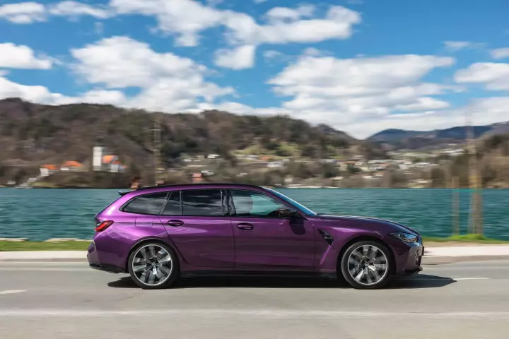 BMW M3 Touring (G81) painted in Thundernight