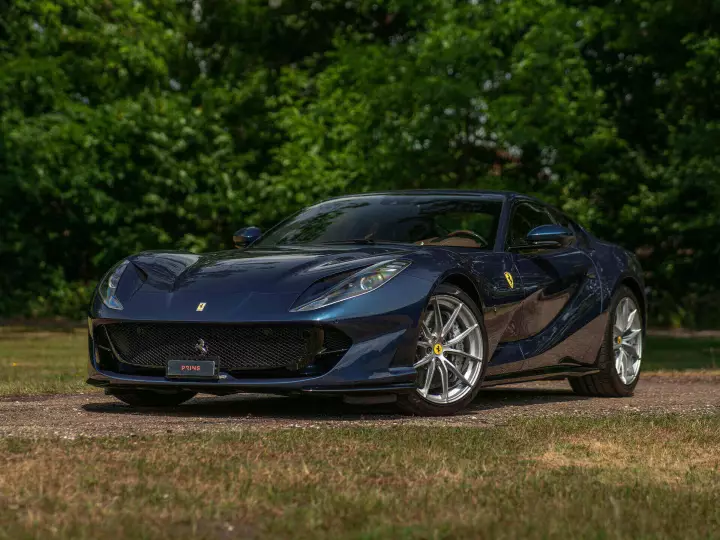 Ferrari 812 Superfast painted in Blu Swaters
