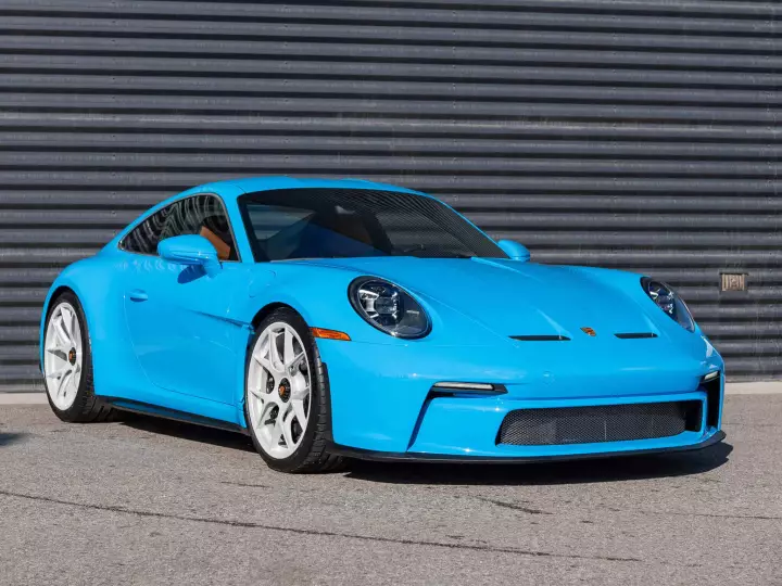 Porsche 911 S/T (992) painted in Riviera Blue