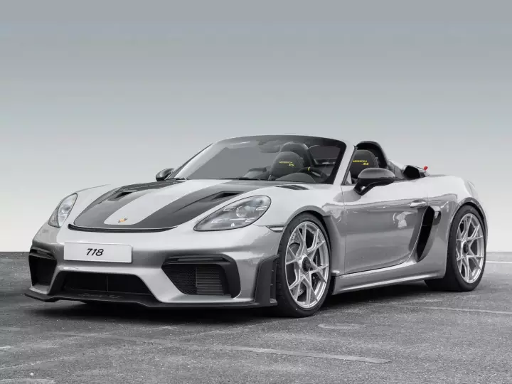 Porsche 718 Spyder RS (982) painted in Fish Silver Grey Metallic