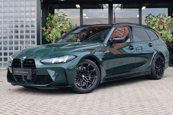 BMW M3 Touring (G81) painted in Goodwood Green