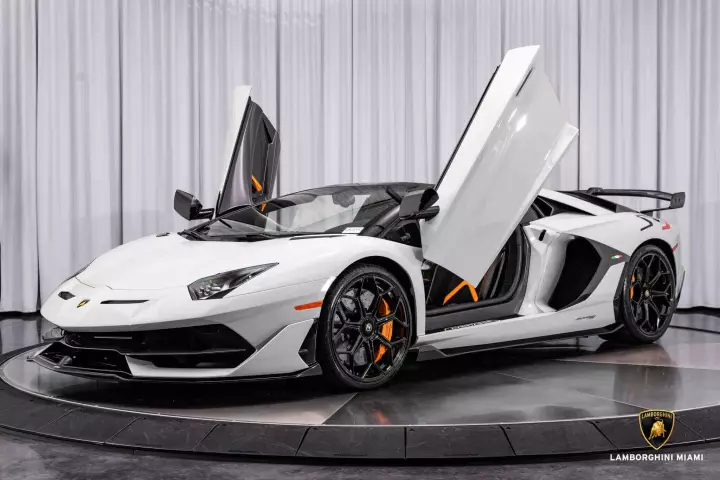 Lamborghini Aventador SVJ Roadster (LP770-4) painted in Grigio Hati