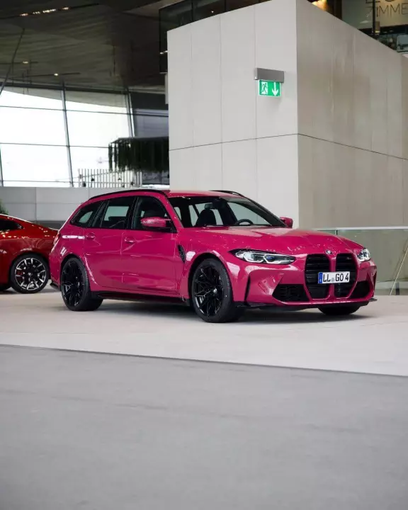 BMW M3 Touring (G81) painted in Ruby Star Neo