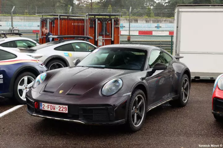 Porsche 911 Dakar (992) painted in Superior Red Metallic