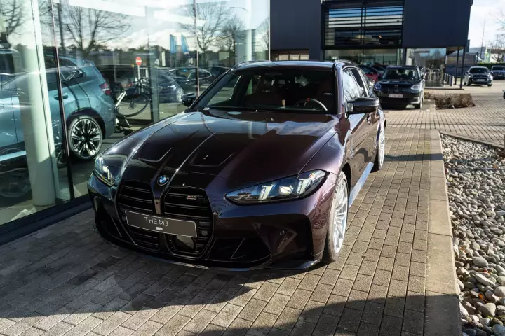 BMW M3 Touring (G81) painted in Belladonna Purple