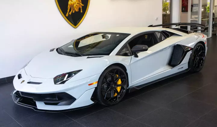 Lamborghini Aventador SVJ (LP770-4) painted in Grigio Macareo