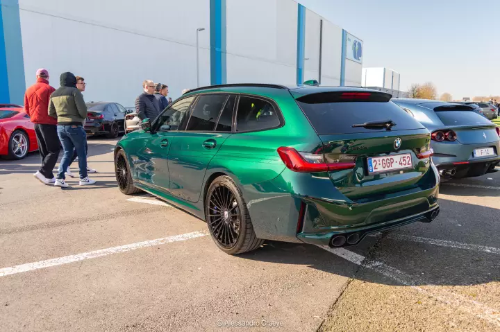 Alpina B3 / D3 Touring (G21) painted in Alpina Green II
