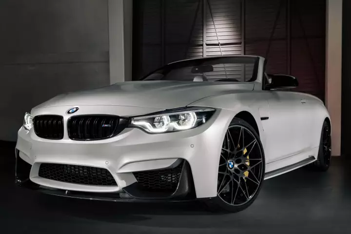 BMW M4 Convertible (F83) painted in Frozen Brilliant White