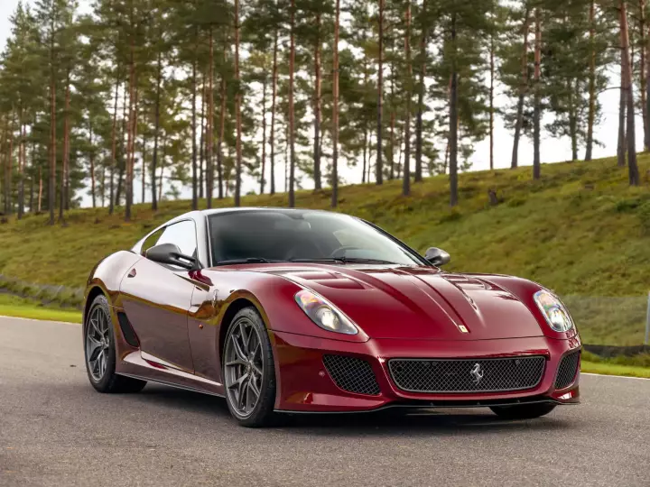 Ferrari 599 GTO painted in Rubino Micalizzato and Grigio Silverstone Opaco