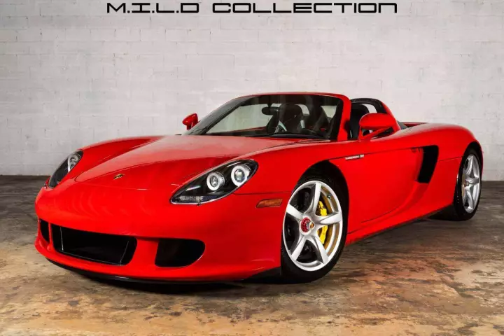 Porsche Carrera GT painted in Guards Red