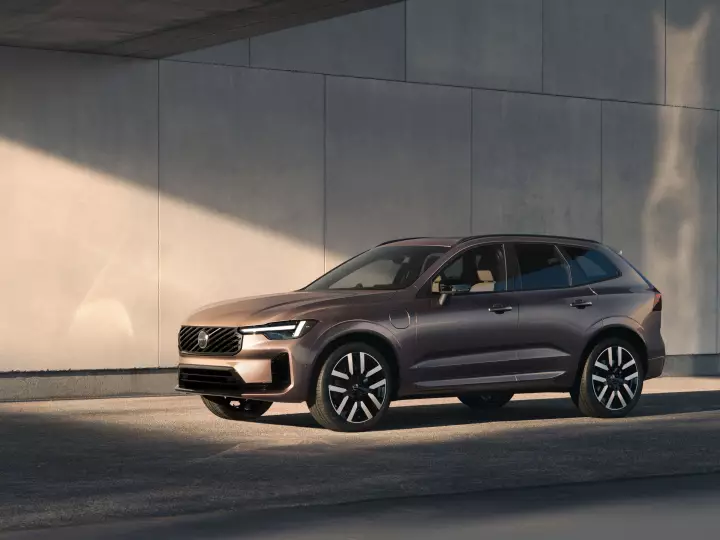 Volvo XC60 (II) painted in Heather Bronze
