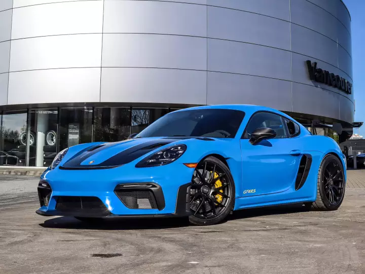 Porsche 718 Cayman GT4 RS (982) painted in Voodoo Blue
