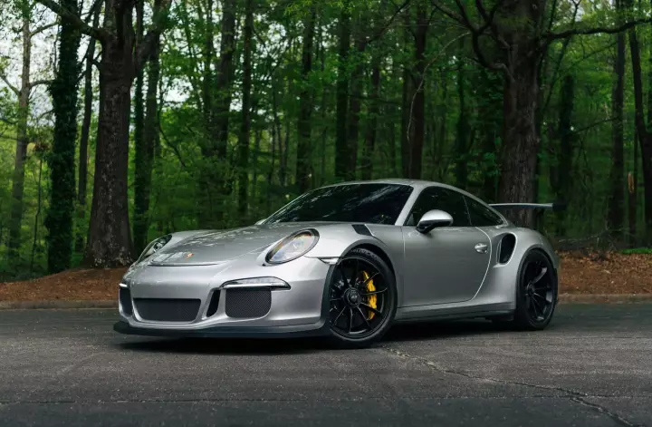 Porsche 911 GT3 RS (991.1) painted in GT Silver Metallic