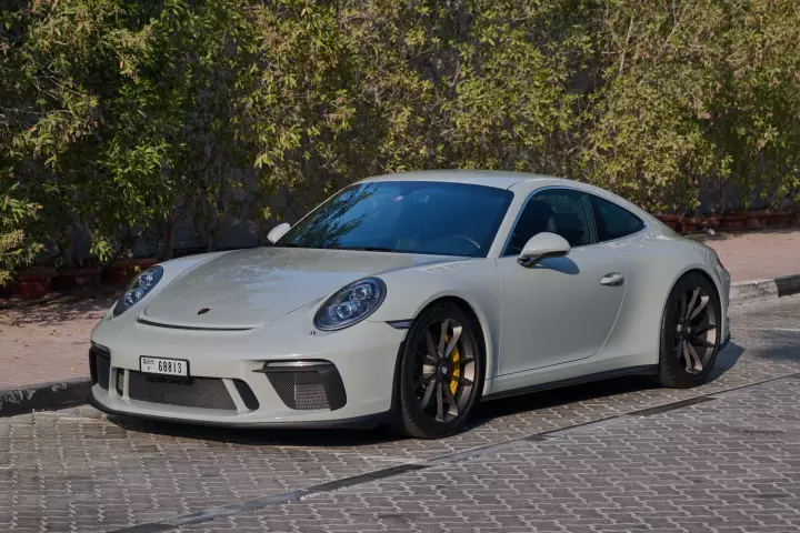 Porsche 911 GT3 Touring (991.2) painted in Dolphin Grey