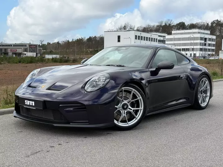 Porsche 911 GT3 Touring (992.2) painted in Viola Metallic