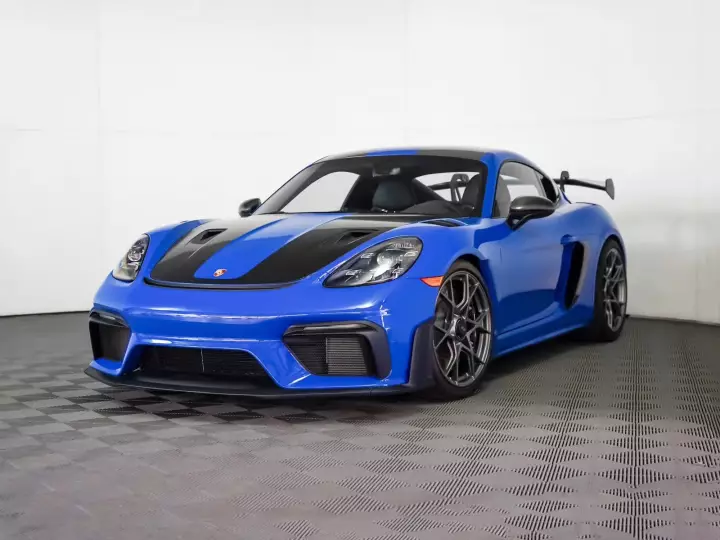 Porsche 718 Cayman GT4 RS (982) painted in Club Blue